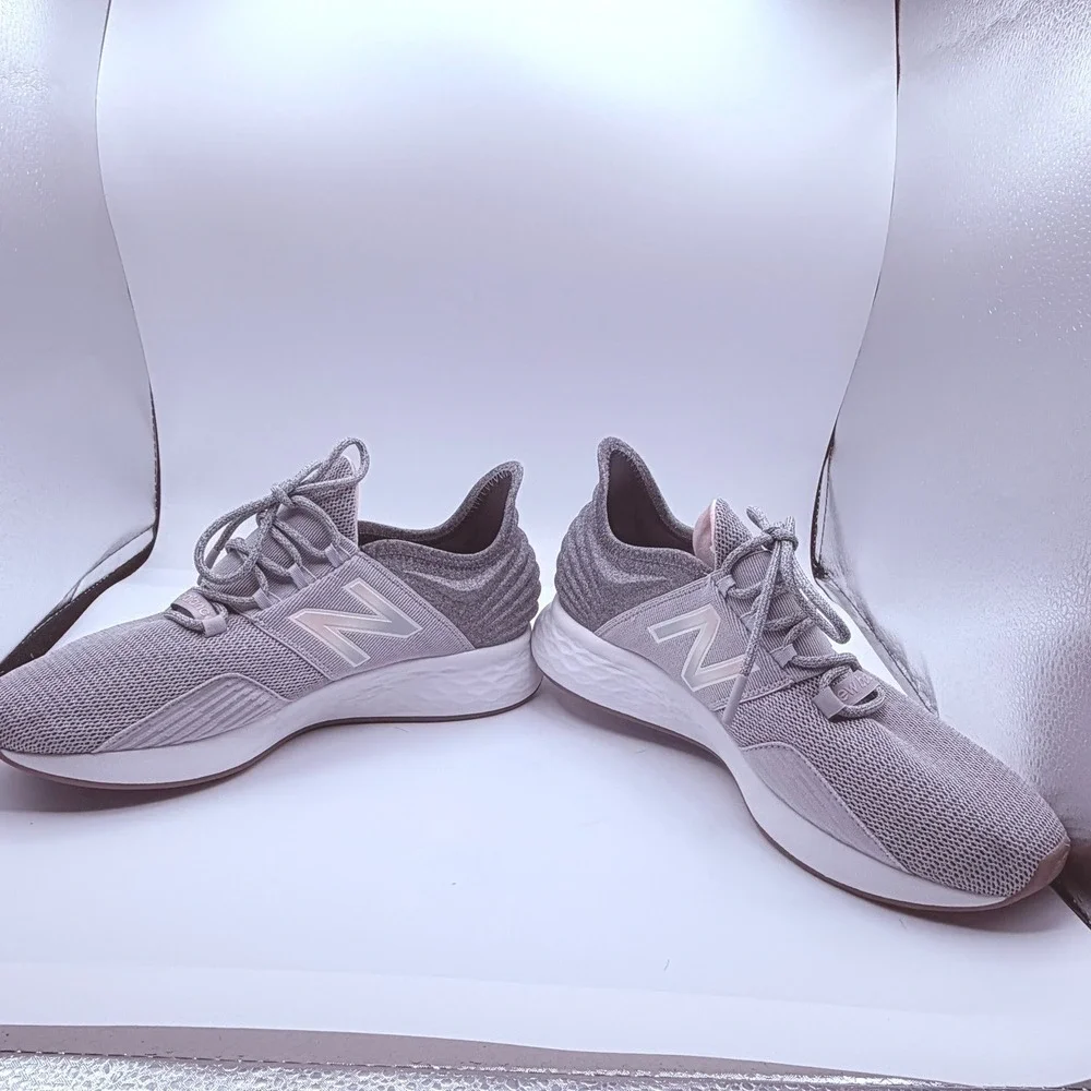 New Balance Fresh Foam Roav Womens 9.5 Grey WROAVTP Excellent Running Shoes